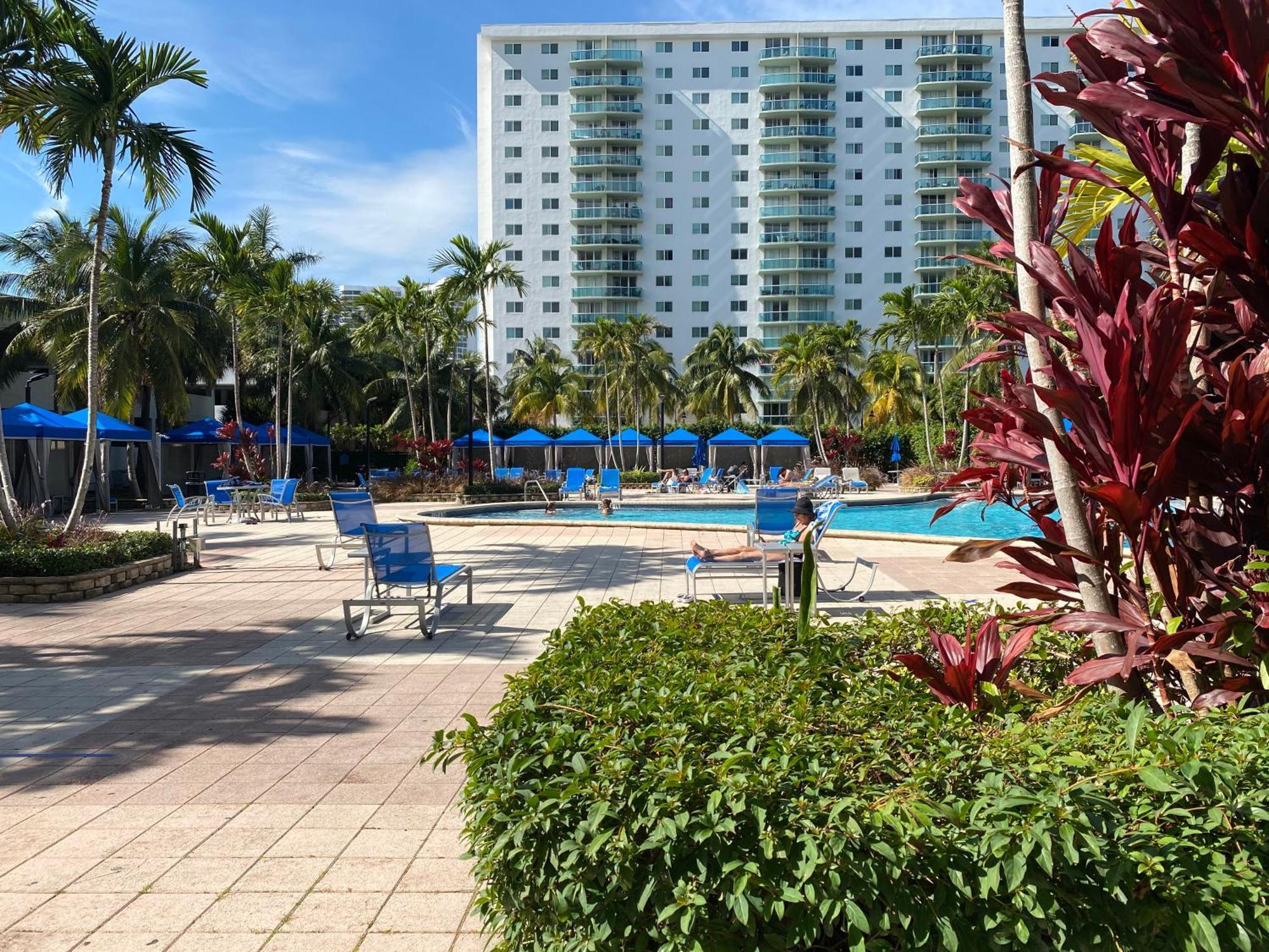 Sunny Isles, Beach Life! Parking Included Miami Beach Exterior photo